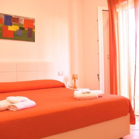 Bed & Breakfast Domus Pepe 스칼레아 외부 사진