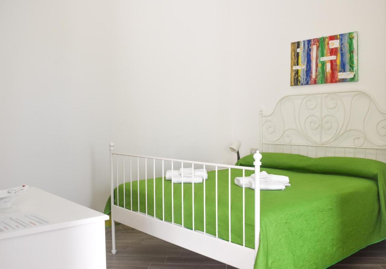 Bed & Breakfast Domus Pepe 스칼레아 외부 사진