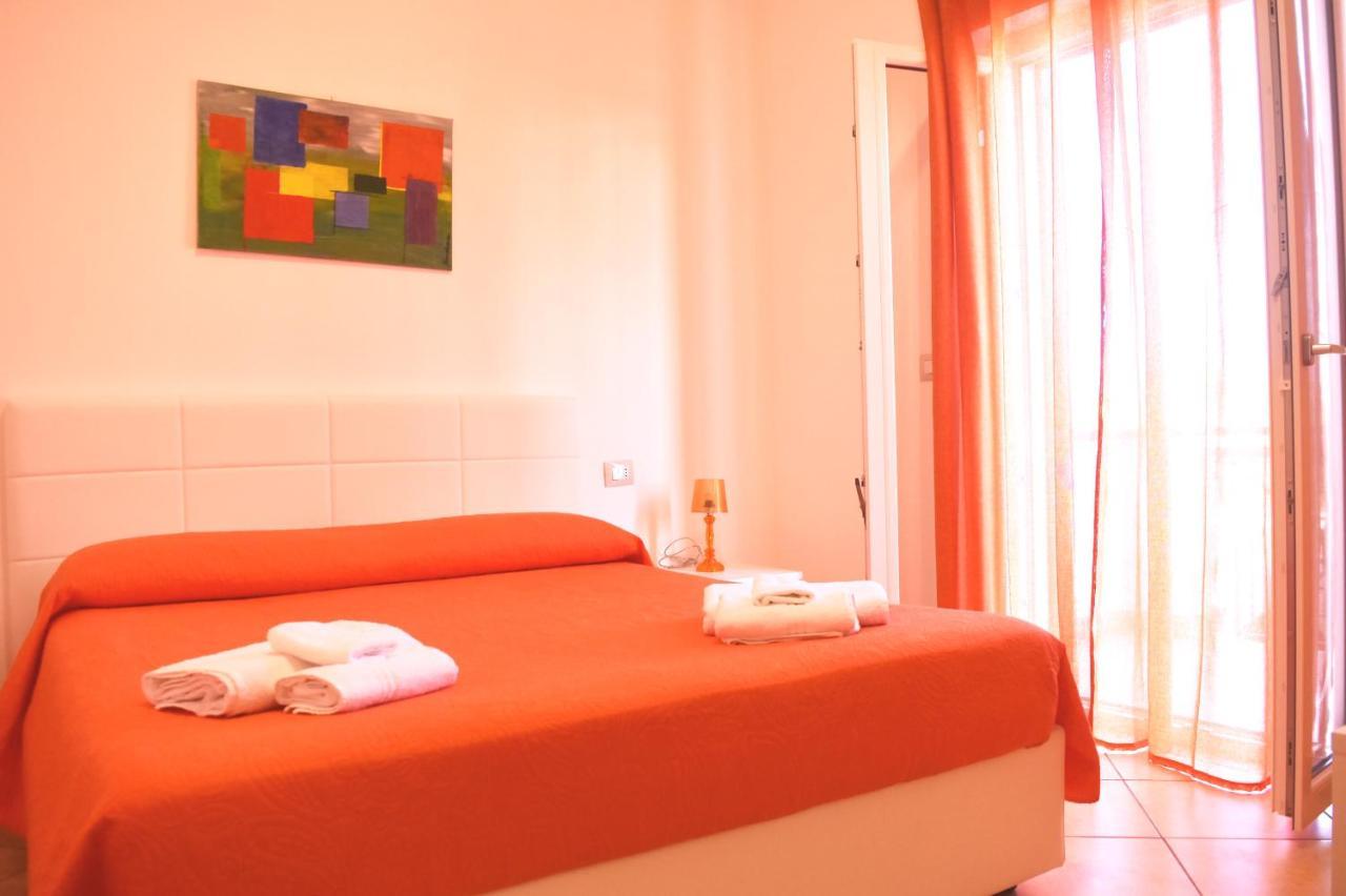 Bed & Breakfast Domus Pepe 스칼레아 외부 사진