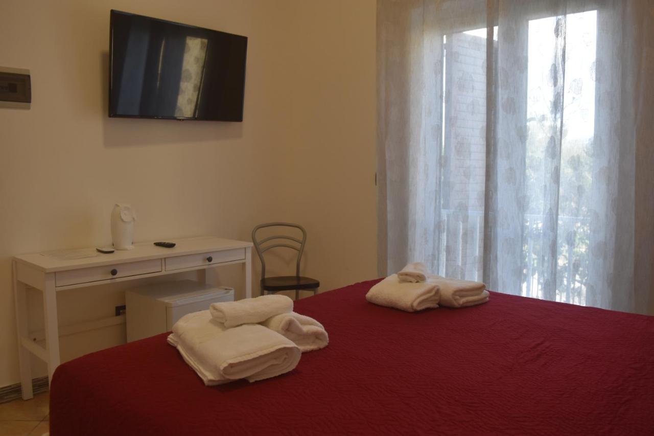 Bed & Breakfast Domus Pepe 스칼레아 외부 사진