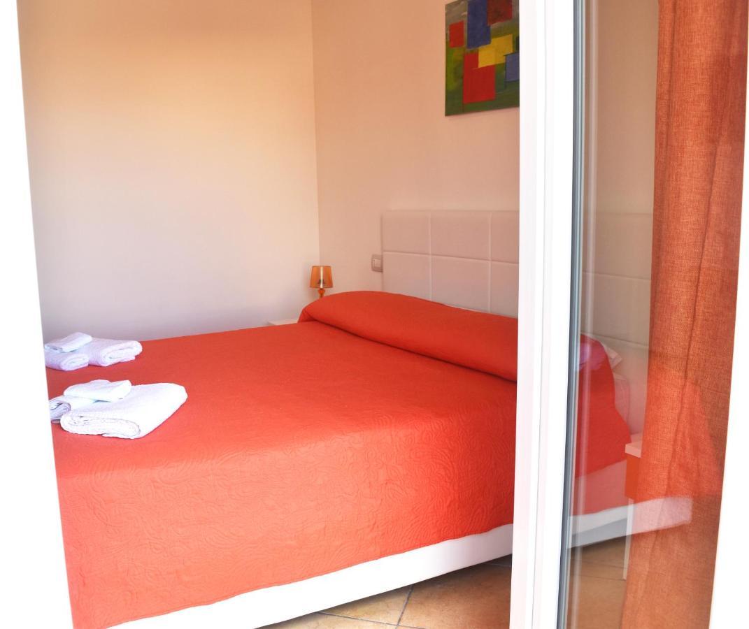 Bed & Breakfast Domus Pepe 스칼레아 외부 사진