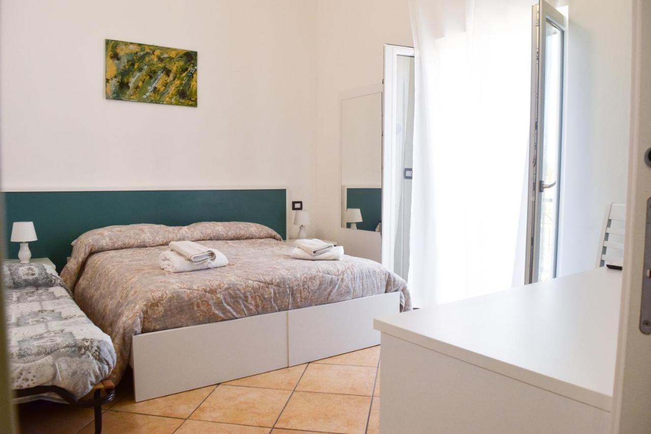 Bed & Breakfast Domus Pepe 스칼레아 외부 사진